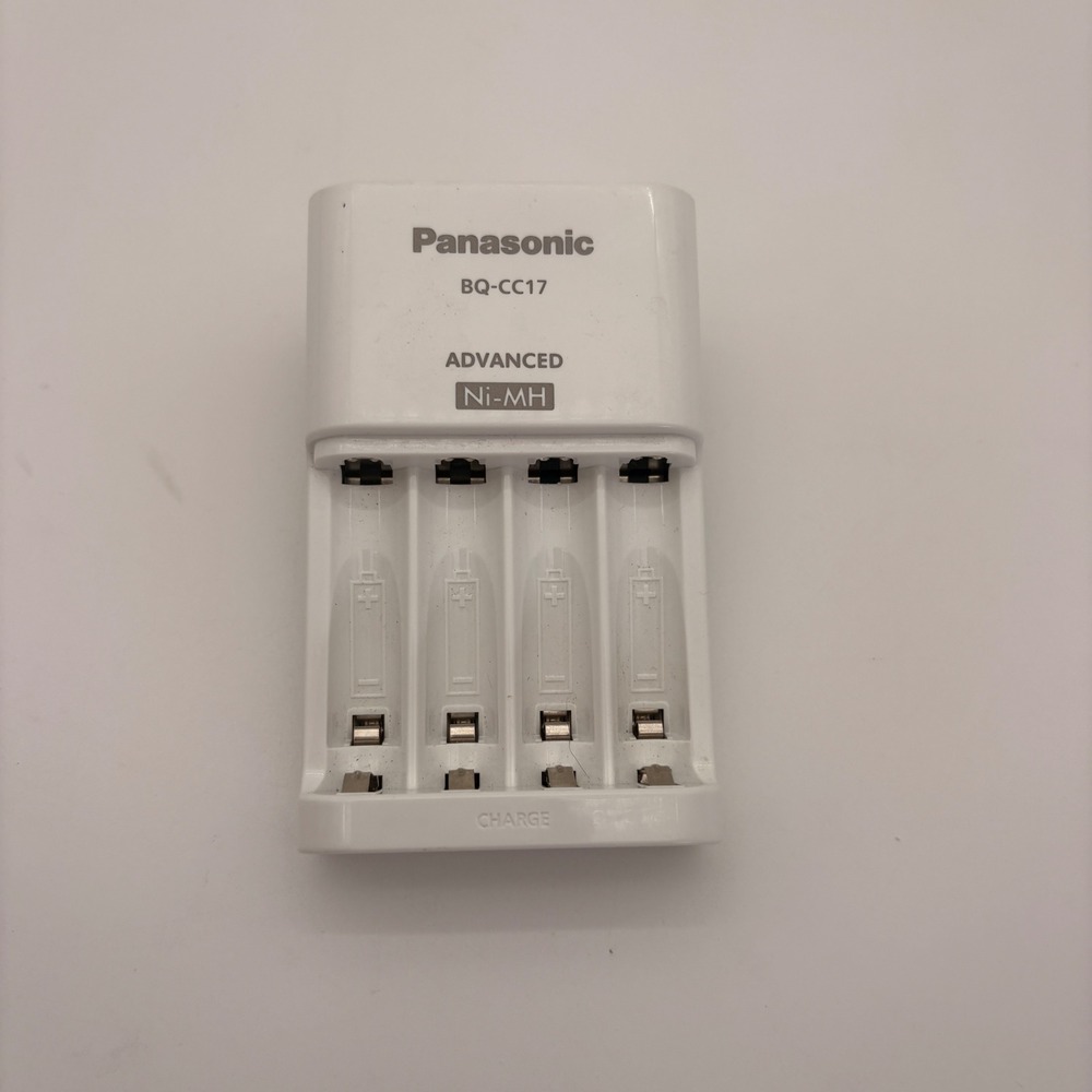 Panasonic BQ-CC17 Advanced‎ Ni-MH 4-Slot